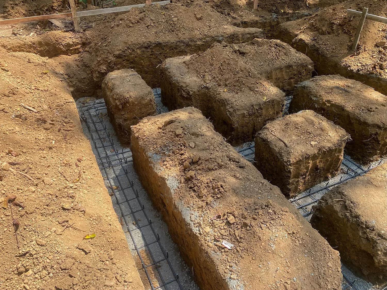 Main House Foundation Walls at Bohorica, photo 3