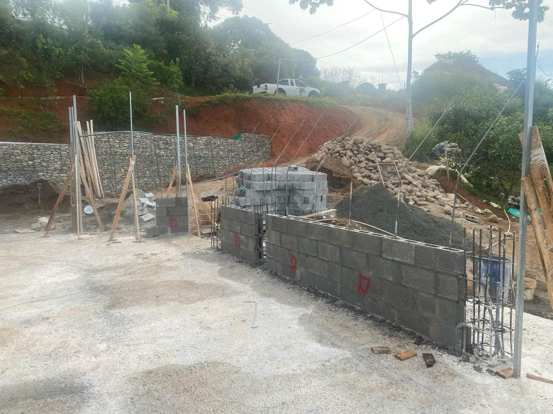 Construction of Concrete Walls - Casa Cavu, photo 5