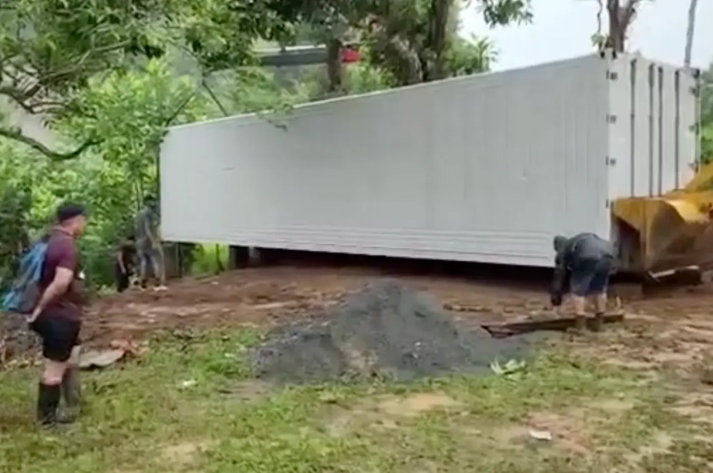 40ft Shipping Container / Cabina Delivered to Casa Cavu, photo 2