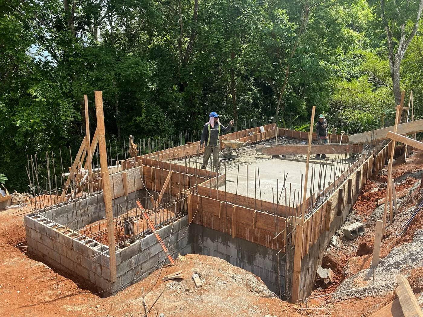 Building the Infinity Pool Basin, photo 10