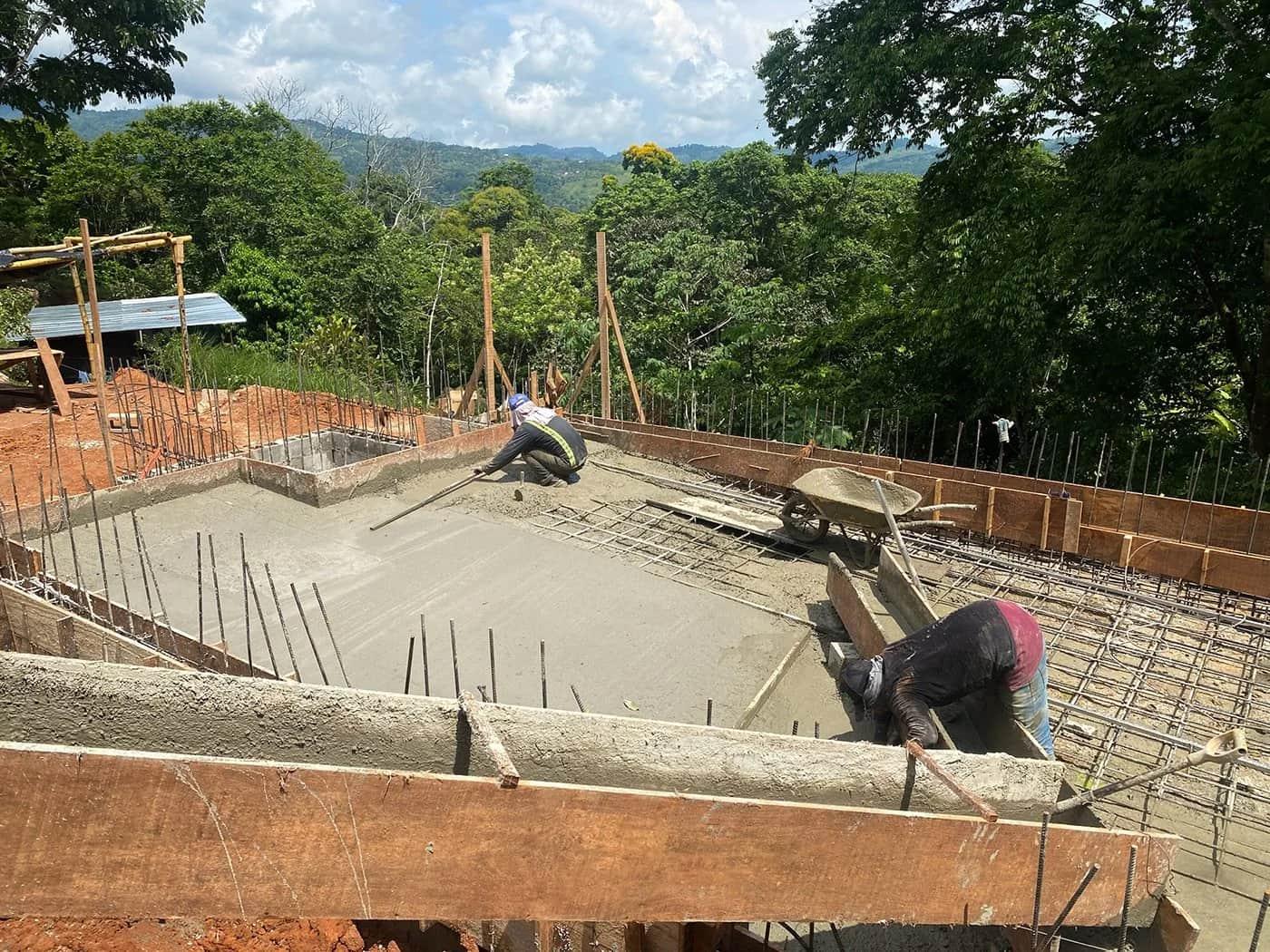 Building the Infinity Pool Basin, photo 9