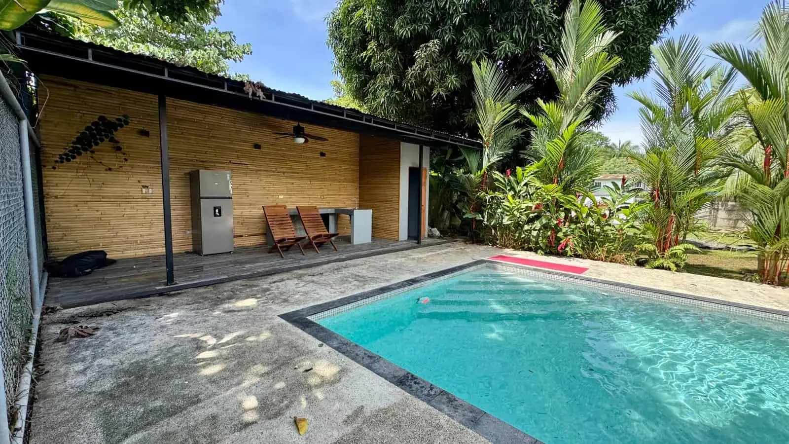0.2 Acres — Commercial Property with 2-Bedroom Home & Adjacent Building Site | Uvita property photo 4 in Costa Rica