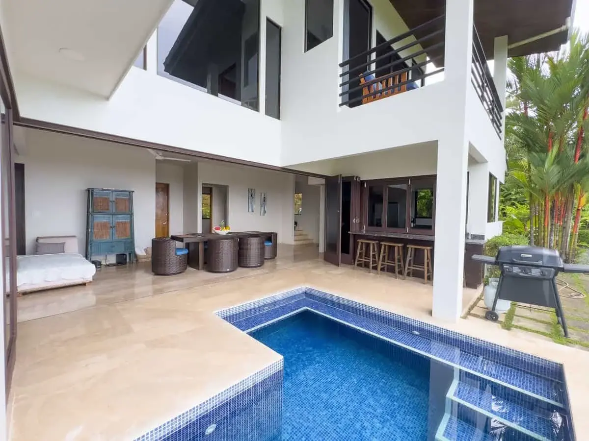 1.5 Acres — 4-Bedroom Luxury Ocean View Home with Pool & Beautiful Garden | Dominical property photo 3 in Costa Rica