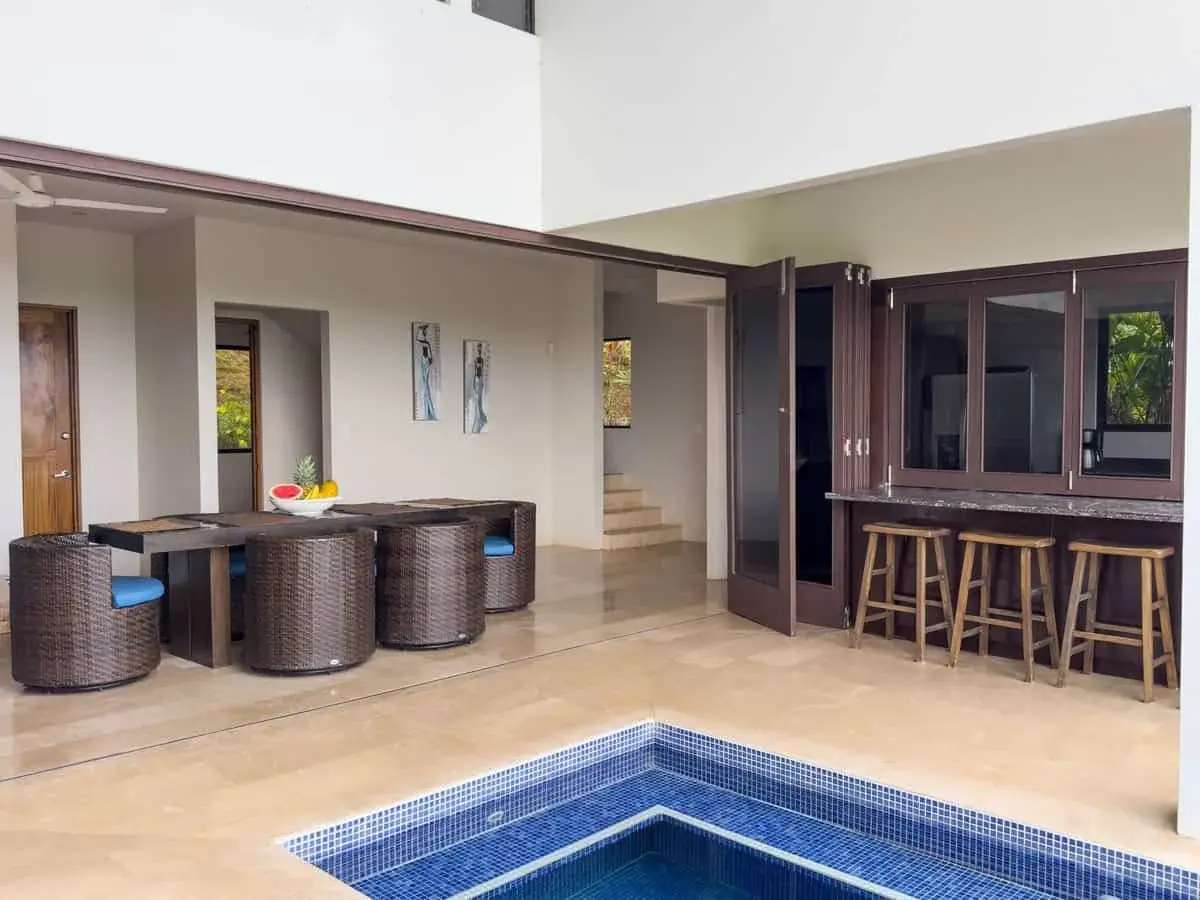 1.5 Acres — 4-Bedroom Luxury Ocean View Home with Pool & Beautiful Garden | Dominical property photo 4 in Costa Rica