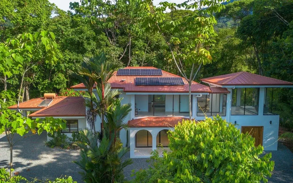 4.2 Acres — 2-Bedroom Modern Tropical Home with Private Pool, Solar Power & Covered Patio | Ojochal property photo 5 in Costa Rica