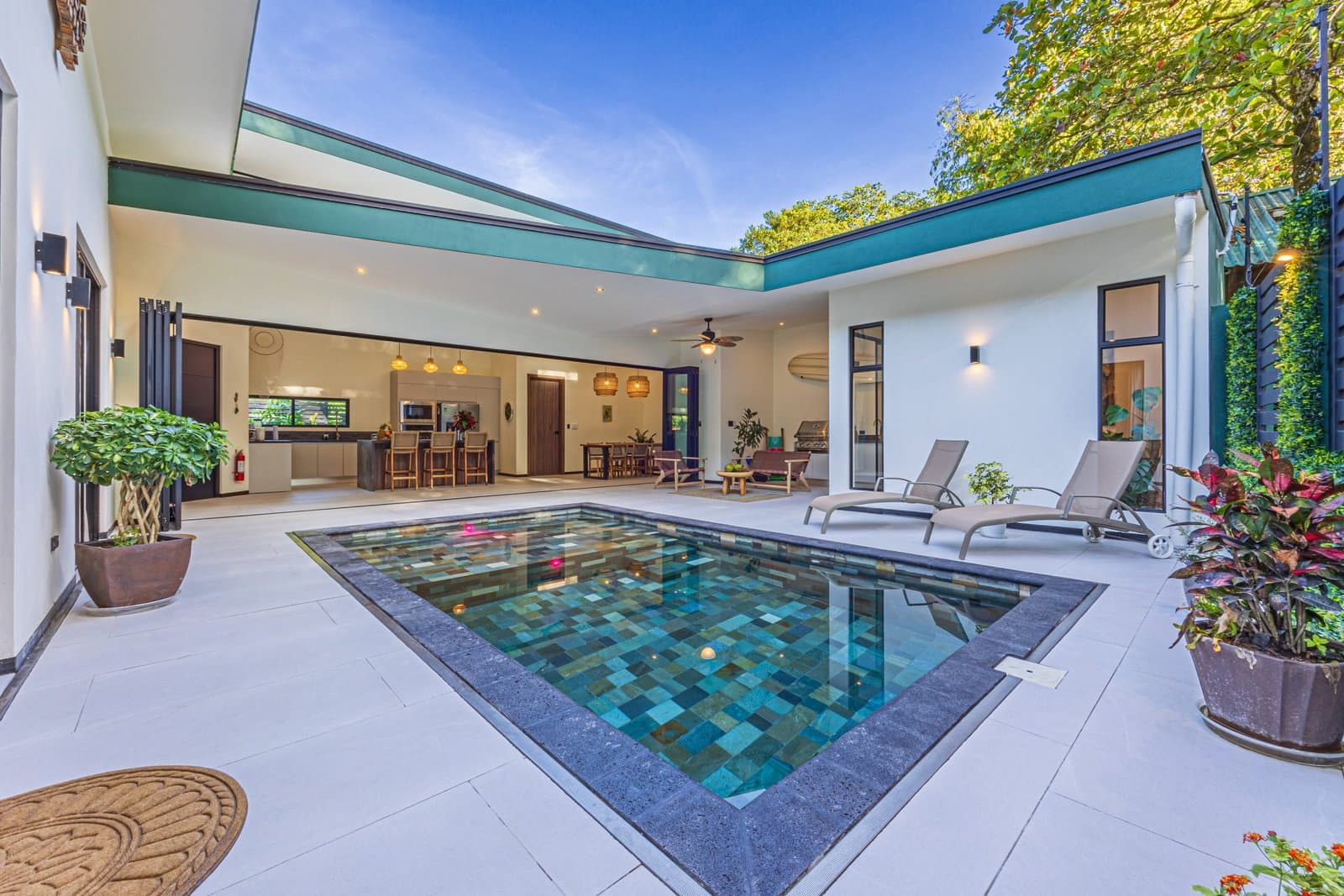 0.1 Acres 3 Bedroom Amazing Town House 2 Minutes Walking Distance From The Beach in Uvita, Puntarenas, Costa Rica