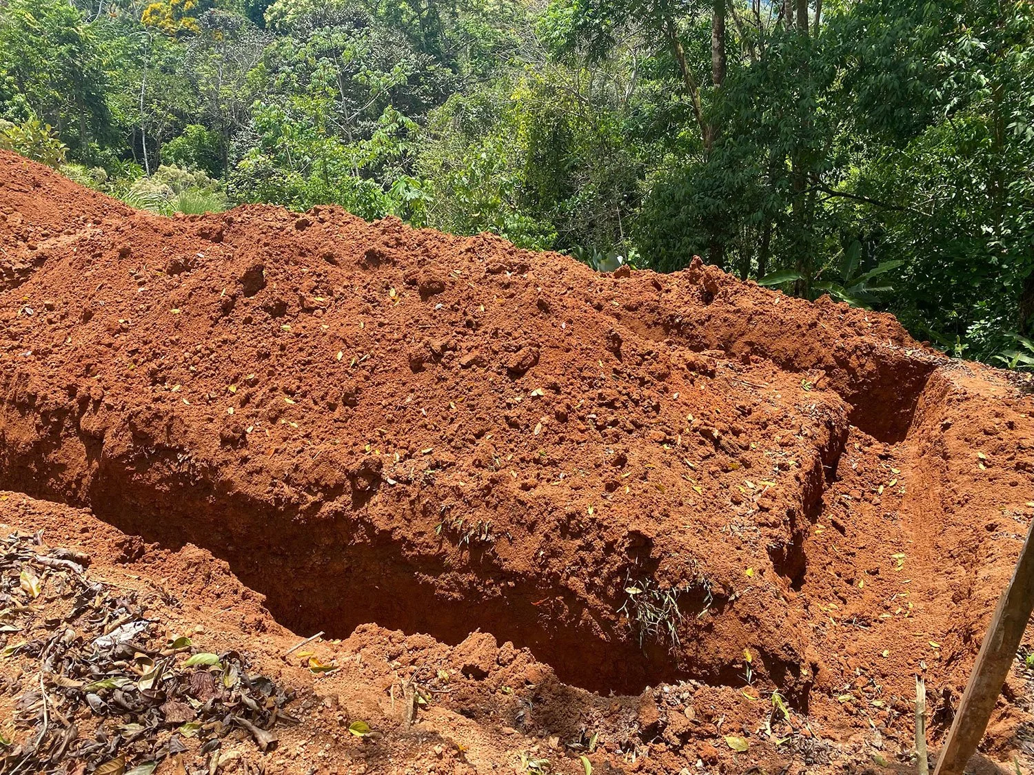 Digging the Infinity Pool Footers and Foundation, photo 4