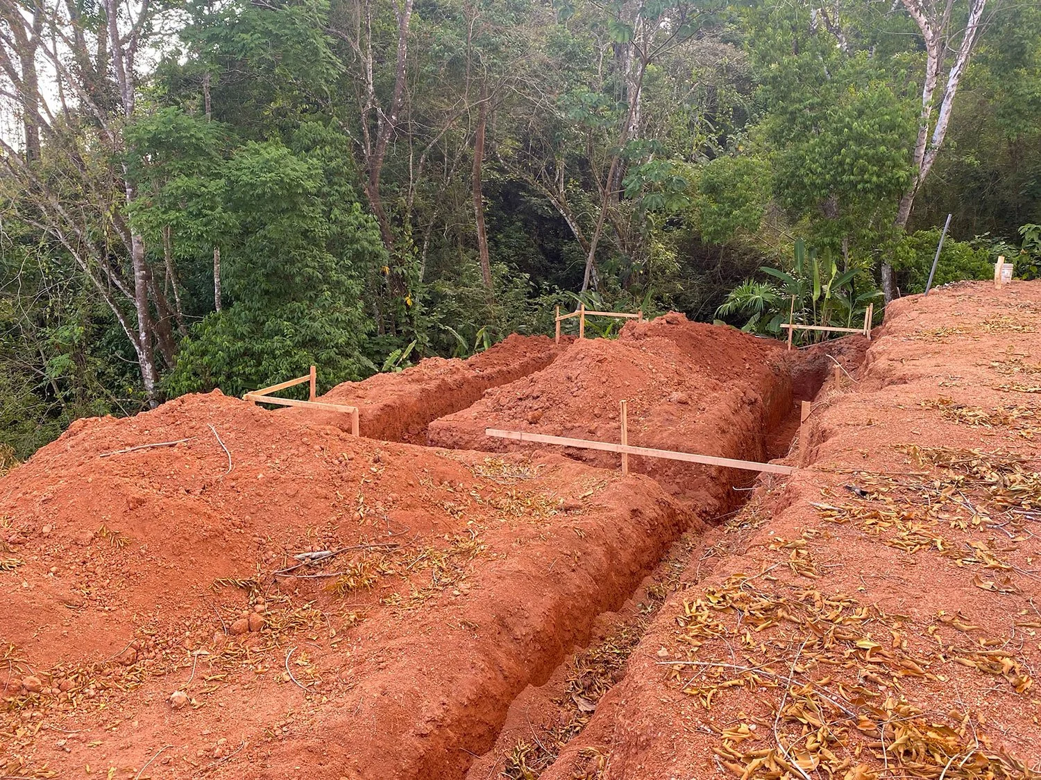 Digging the Infinity Pool Footers and Foundation, photo 7