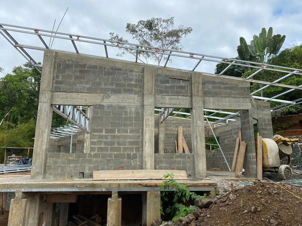 Roof Beams and Insulation - Casa Cavu, photo 6