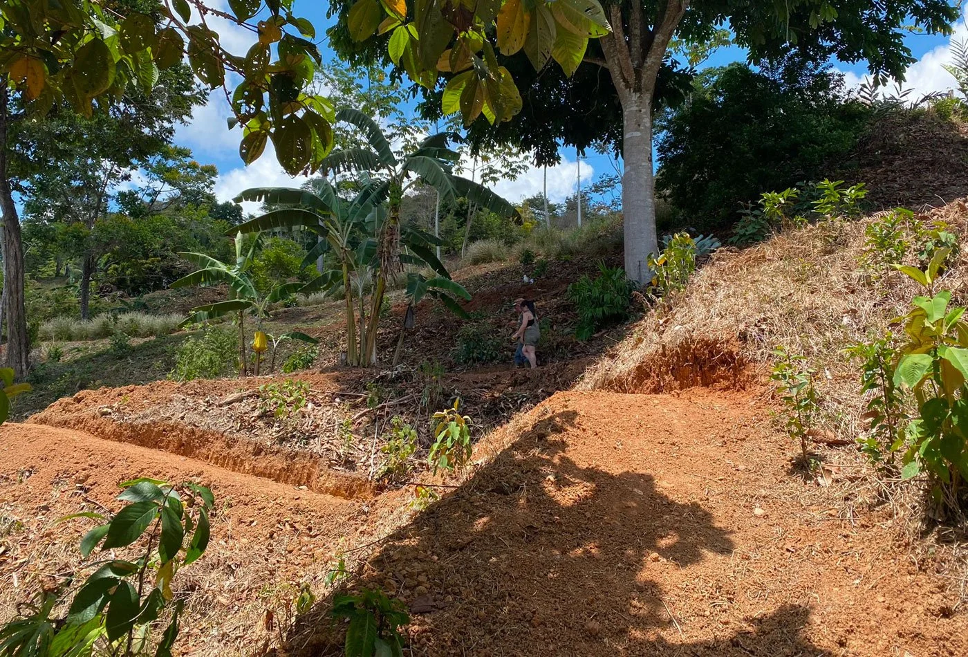 Building New Hiking Trails –Casa Cavu, photo 5